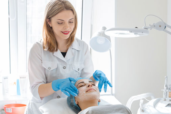 1 – Licensed estheticia 1 - Licensed estheticia